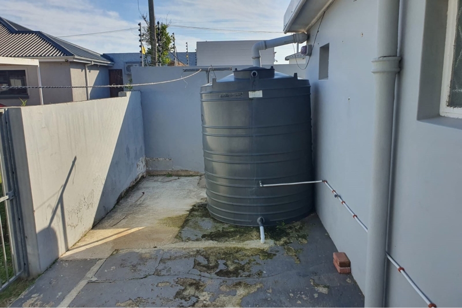 To Let commercial Property for Rent in Newton Park Eastern Cape